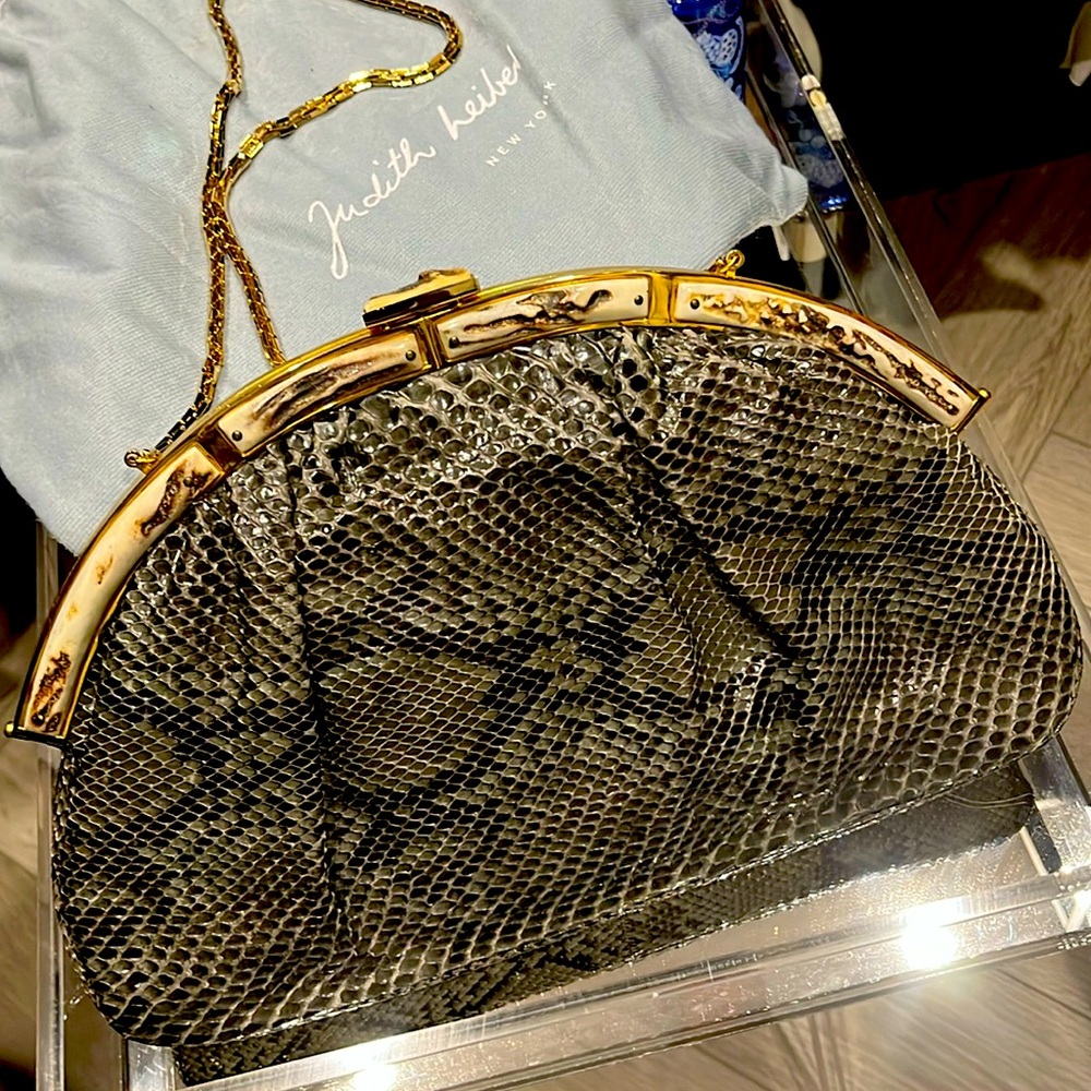 NWT Judith Lieber taupe lizard-snake skin clutch bag with ivory detail & gold ✨